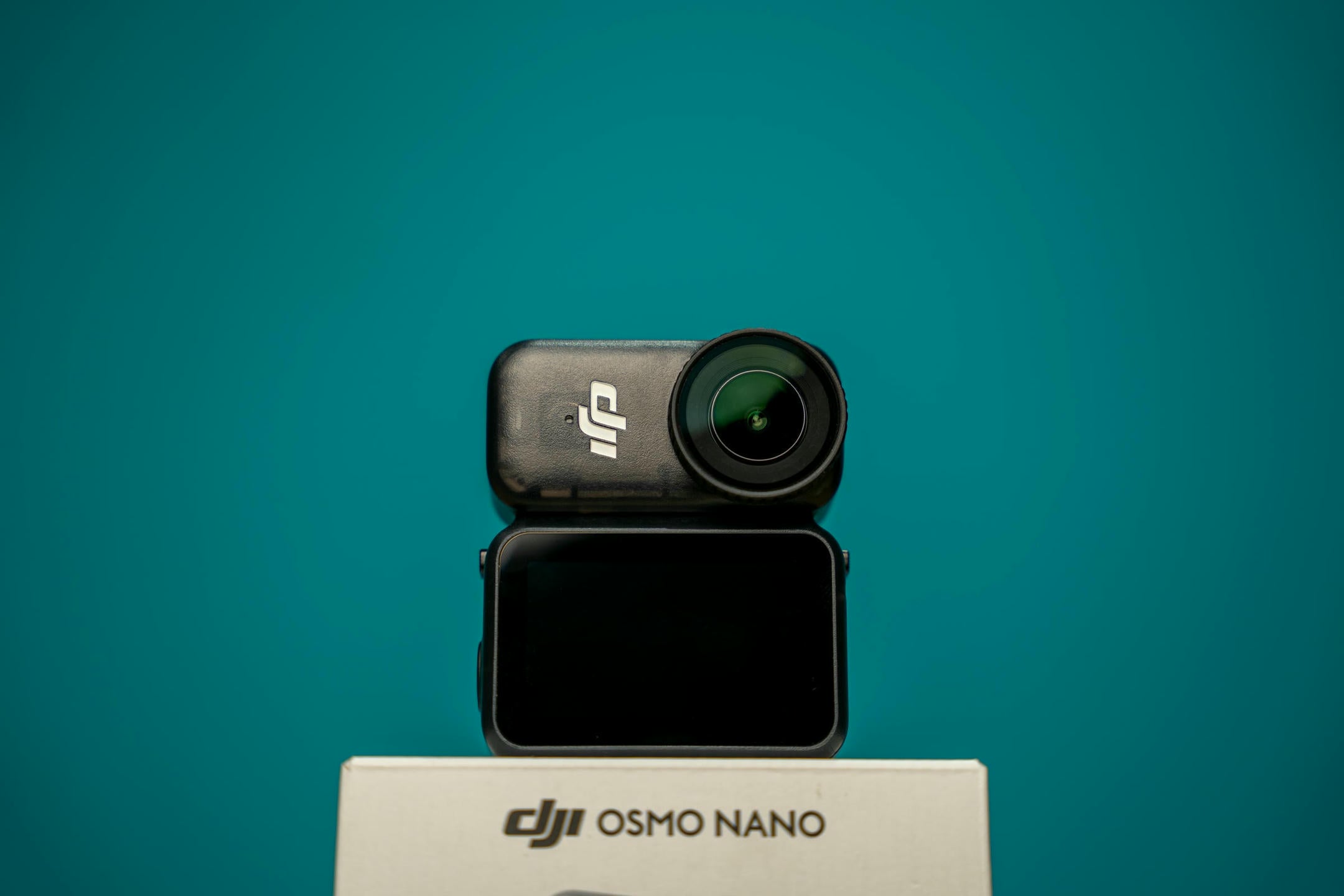 DJI Osmo Nano có thể chống nước lên đến 10m
