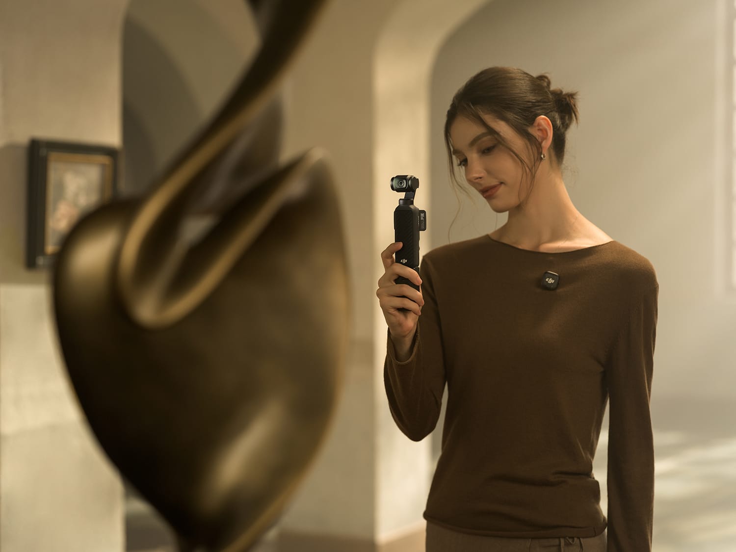 DJI Osmo Pocket 4 khóa trục tự động, lưu trữ an toàn