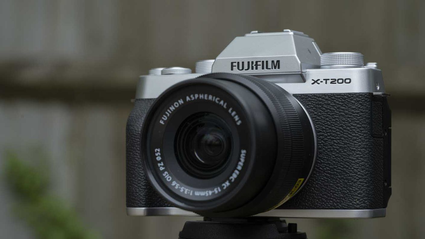 Máy ảnh cho người mới - Fujifilm X-T200