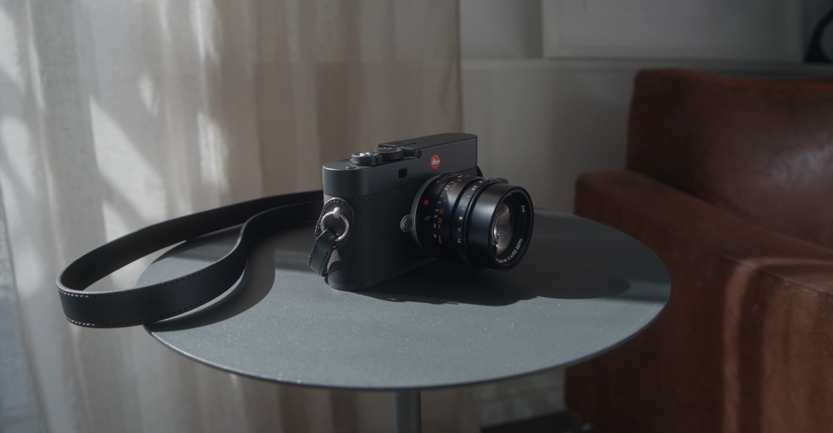 Leica M EV1 không còn kính ngắm quang học