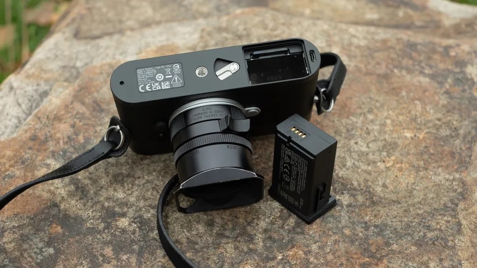 Review Leica M EV1 - bộ nhớ đệm 3 GB