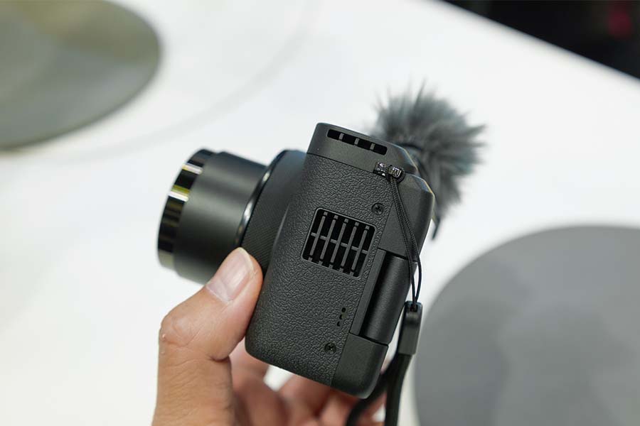 PowerShot V1 trang bị hệ thống tản nhiệt