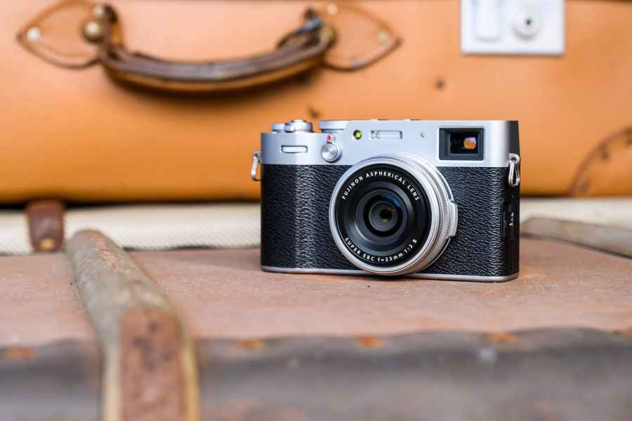 Fujifilm X100V nâng cấp ống kính fixed