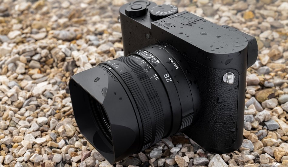 Leica Q2 Monochrom - Thiết kế chống chịu thời tiết