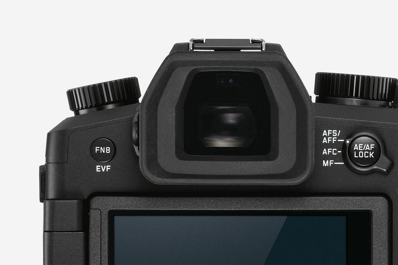 Leica V-LUX 5 được trang bị kính ngắm điện tử