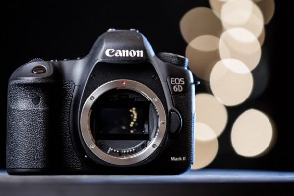Quay video độ phân giải Full HD trên Canon 6D Mark II 2