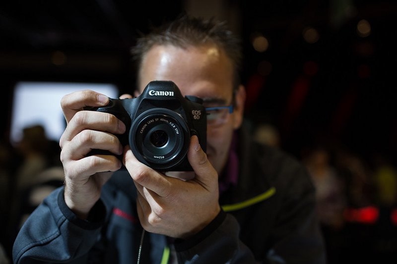 Canon EOS 6D lấy nét nhanh chóng, chính xác