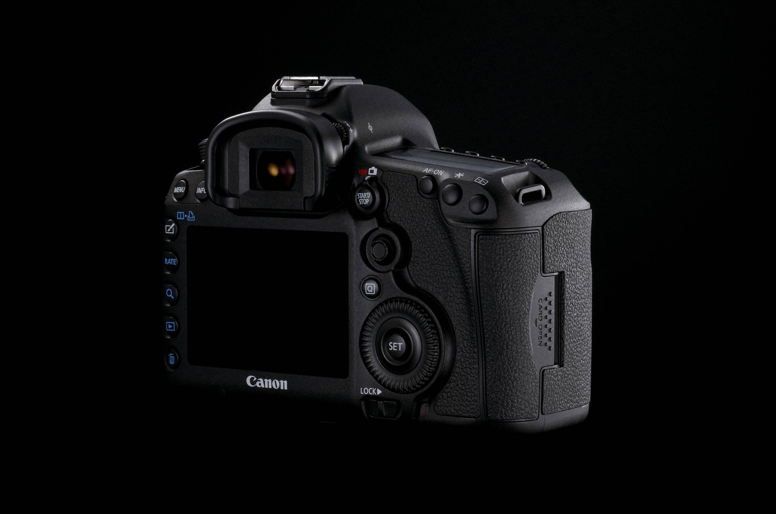 canon 5d3 tích hợp màn hình LCD cho hình ảnh độ chi tiết cao