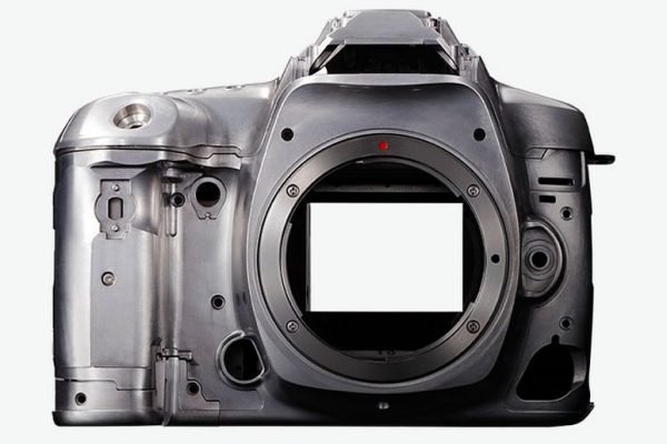 thân máy của Canon EOS 5D Mark IV 5