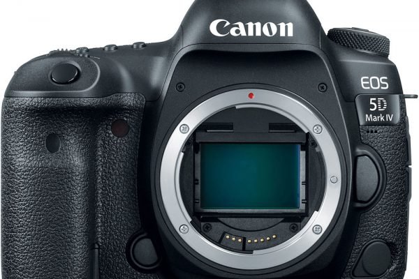 Canon EOS 5D Mark IV với cảm biển và bộ xử lý hình ảnh