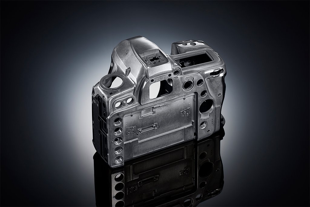 máy ảnh Nikon D780 - Thiết kế thân máy - ảnh 2