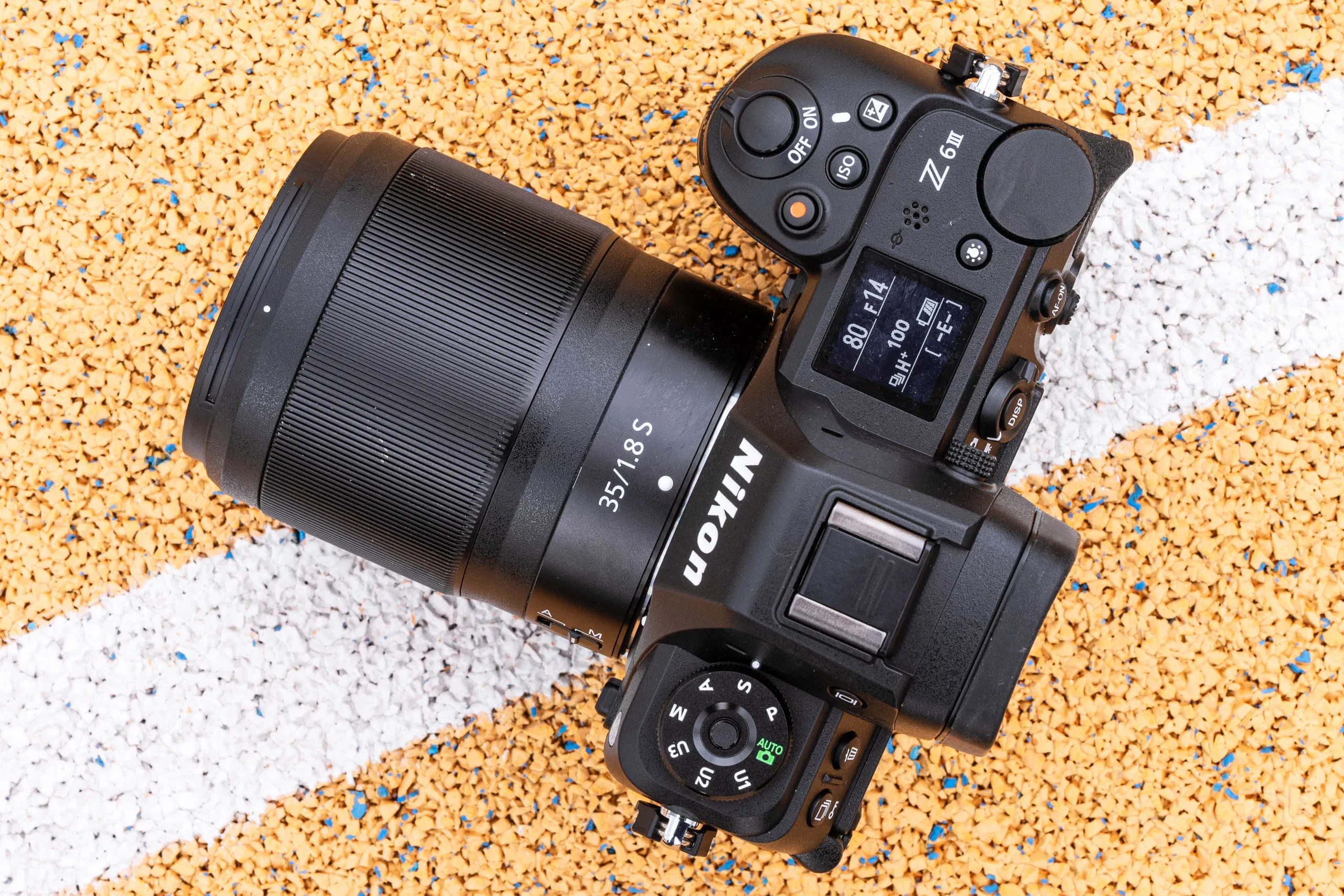 Máy ảnh Nikon Z6 III kết nối đa dạng