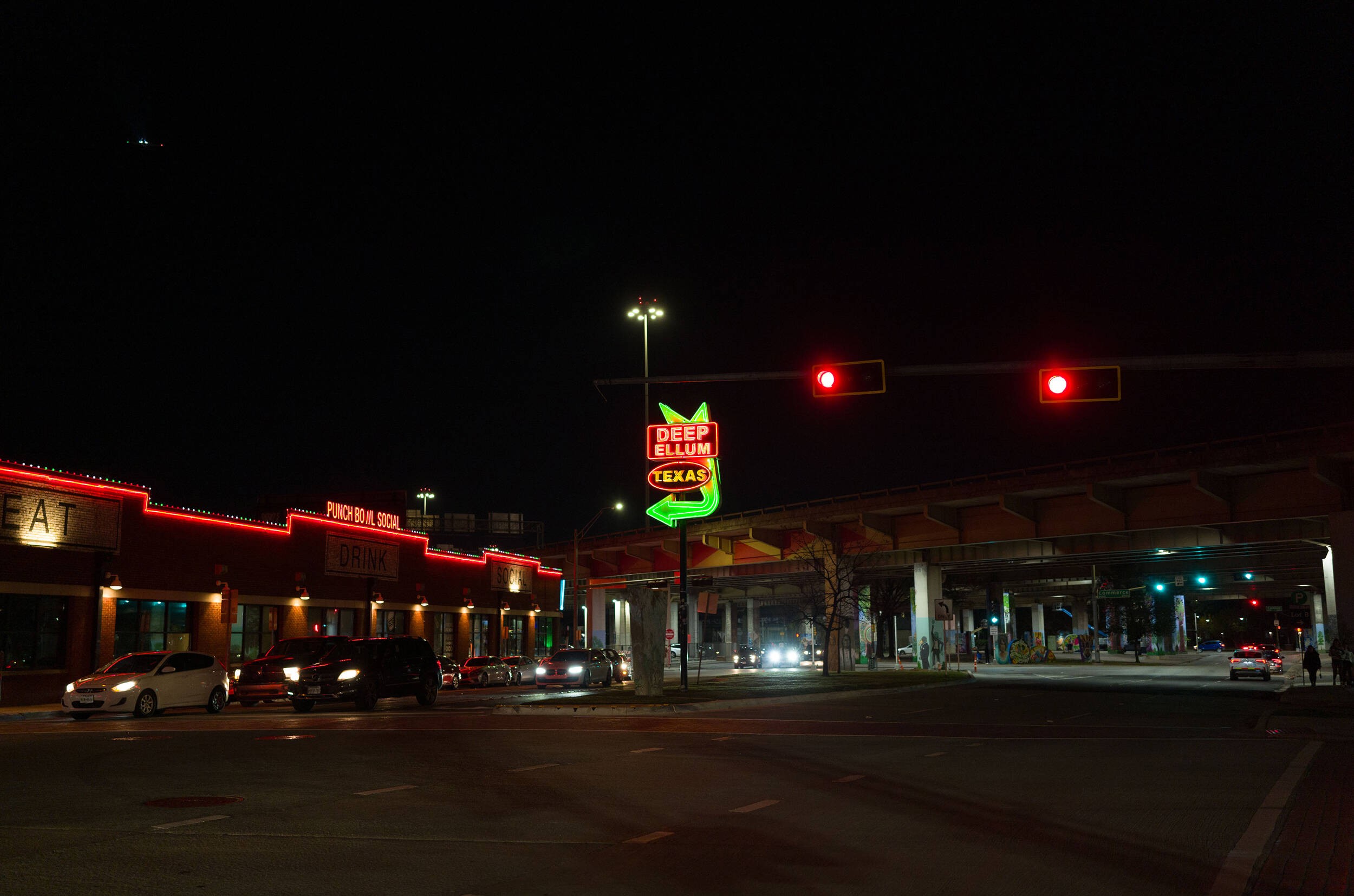 Màn hình độ phân giải 2.1 triệu điểm ảnh