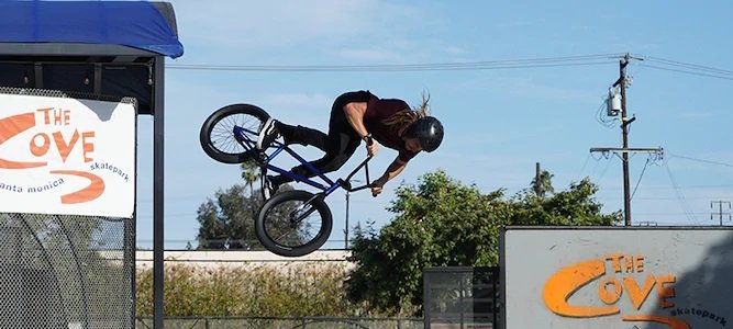 Sony Alpha A6100 - Quay Slow motion