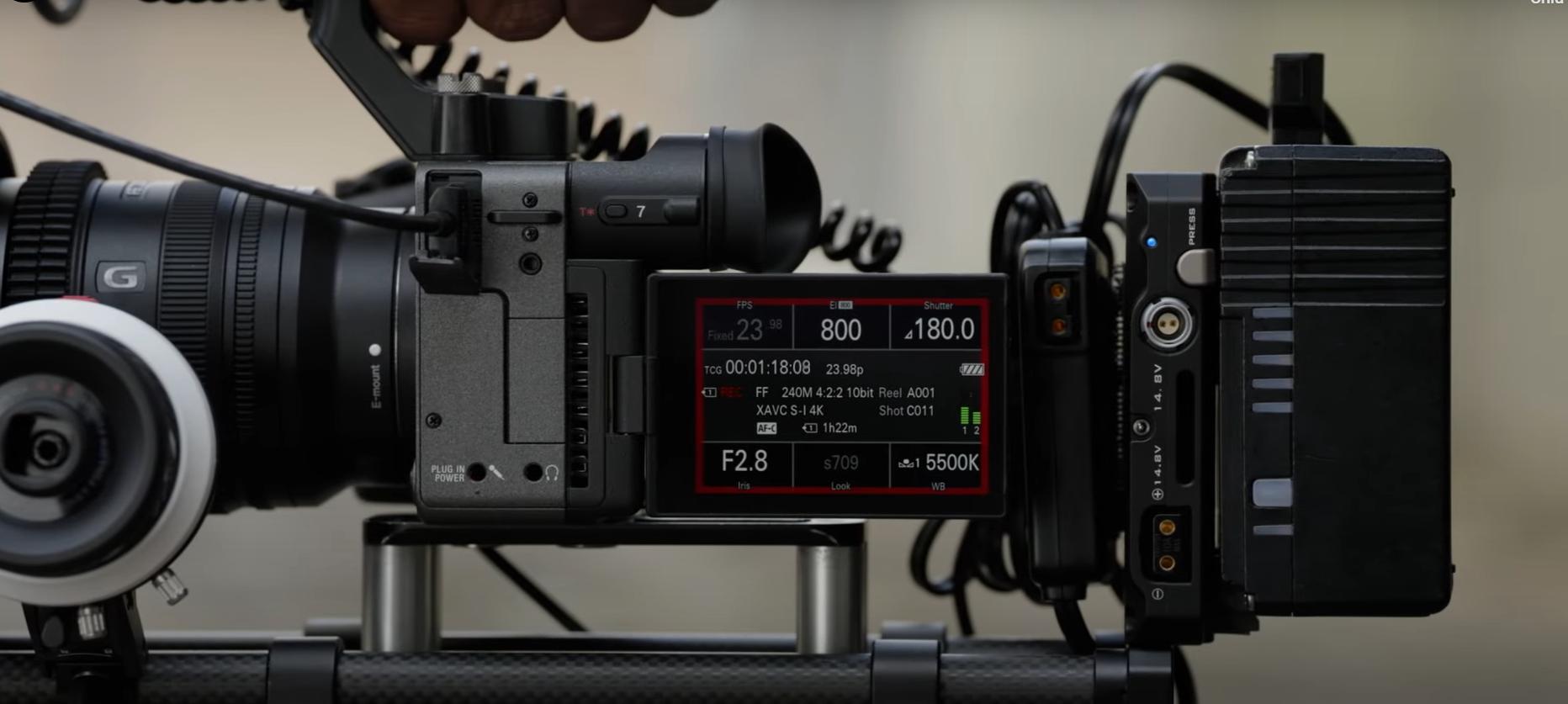 EVF OLED nghiêng 90° và giao diện BIG6