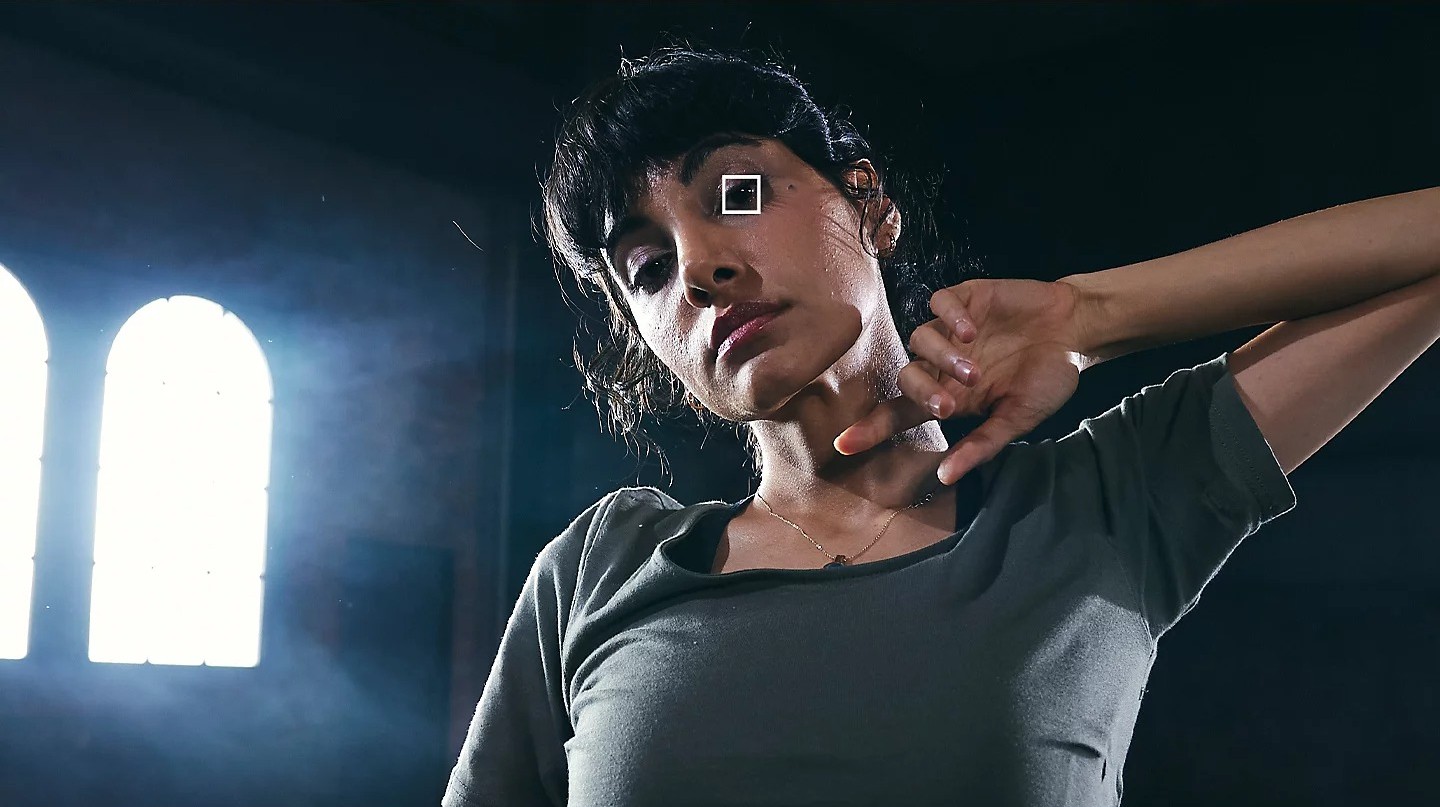 AF theo ánh mắt thời gian thực và nhận diện khuôn mặt