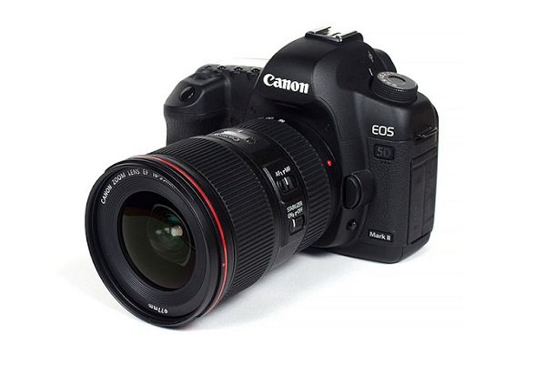 Canon EF 16-35mm f/4L IS USM tương thích máy ảnh DSLR