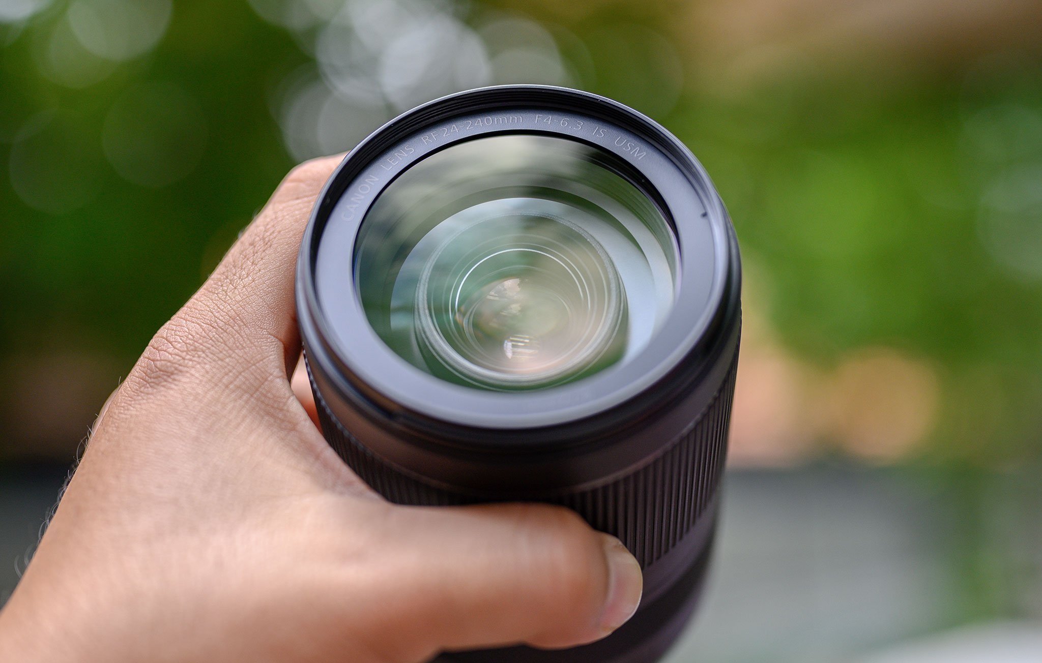 Cấu trúc quang học Canon RF 24-240mm F4-6.3 IS USM 