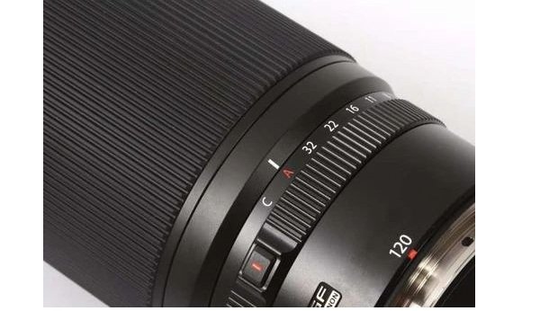 Fujifilm GF 120mm f/4 Macro R LM OIS WR có vòng khẩu độ tùy chỉnh bằng tay