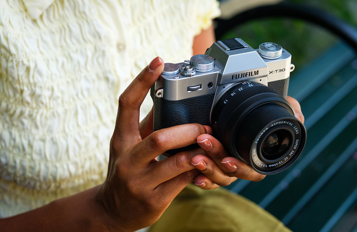 XC 13-33mm f/3.5-6.3 OIS có chất lượng quang học tốt