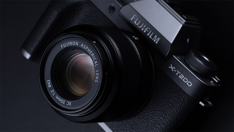 Fujifilm XC 35mm f/2 chụp ảnh thiếu sáng sáng rõ