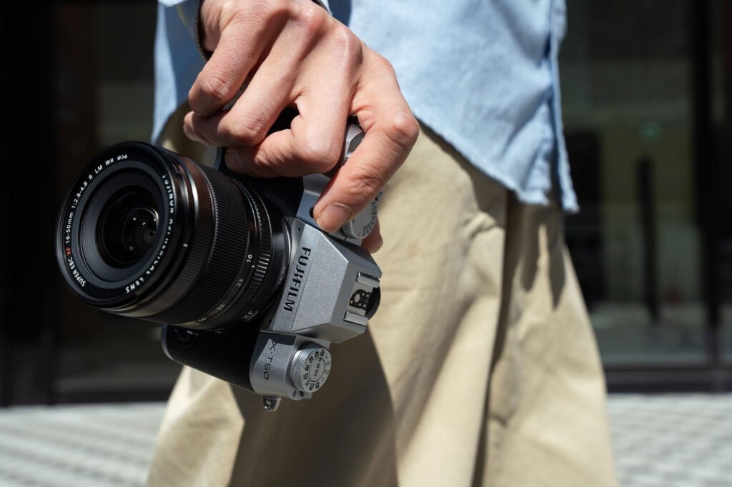 Ống kính Fujifilm XF 16-50mm f/2.8-4.8 R LM WR: Thiết kế nhỏ gọn