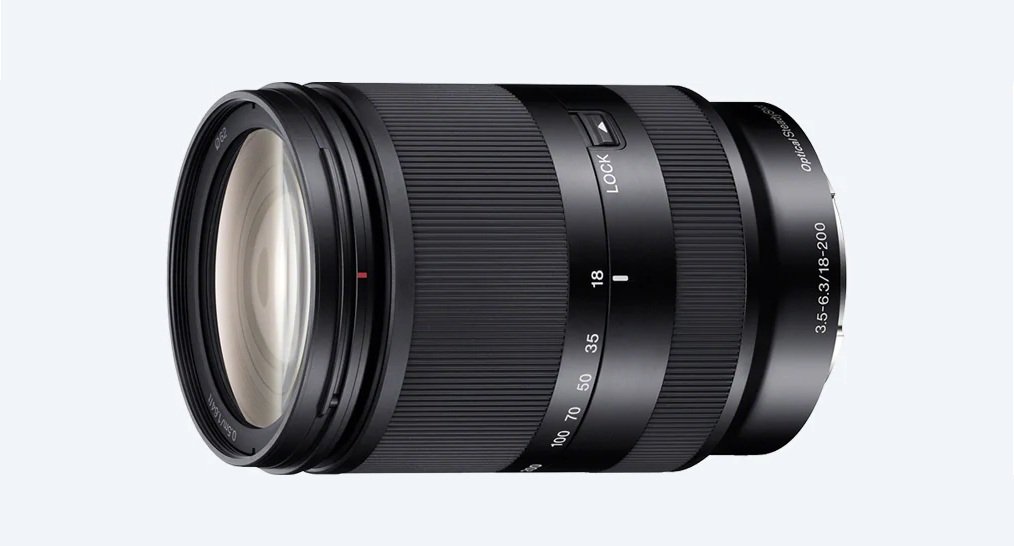 Sony E 18-200mm f/3.5-6.3 OSS LE có tiêu cự linh hoạt