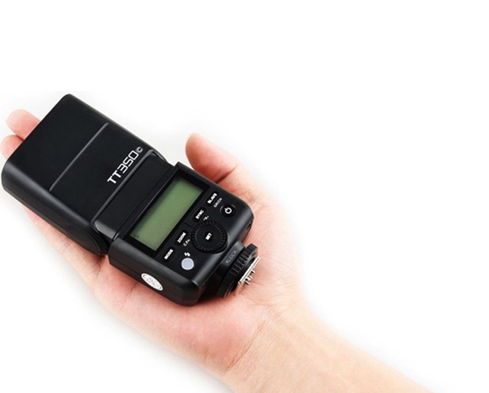 Đèn GODOX TT350 nhỏ gọn, dễ sử dụng