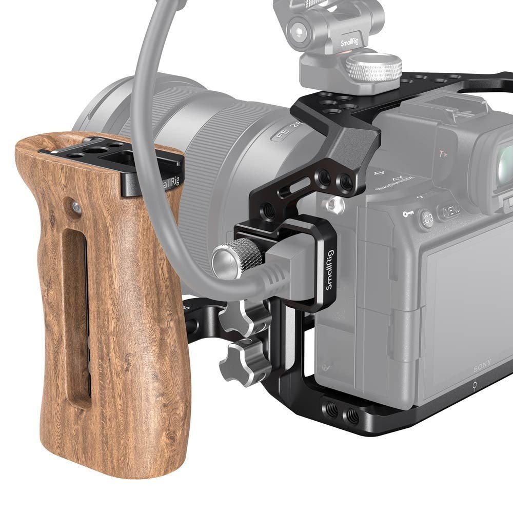 Smallrig Professional Kit cho Sony Alpha 7S III – 3008 có thiết kế tay cầm thoải mái