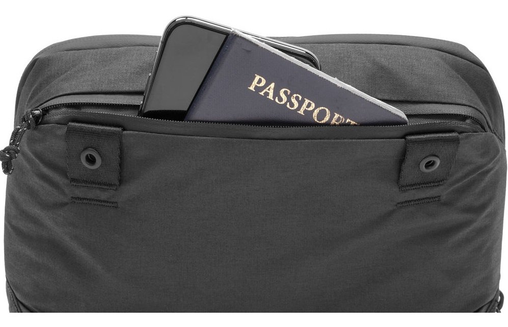Peak Design Travel Tech Pouch với ngăn ngoài đa năng