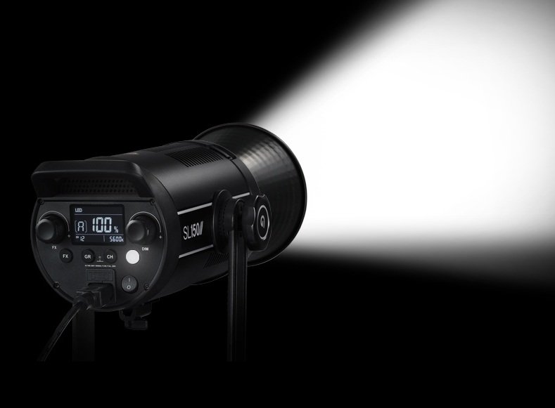 Các chỉ số CRI/TLCI với tỷ lệ 96/97 cung cấp màu chính xác trên godox led sl 200w ii