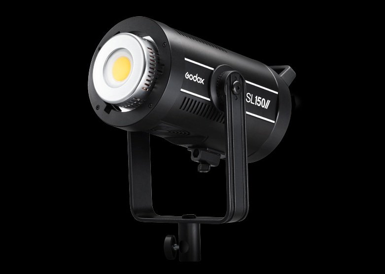 Thiết kế yên tĩnh cho phép đèn LED godox led sl 200w ii giảm được tiếng ồn