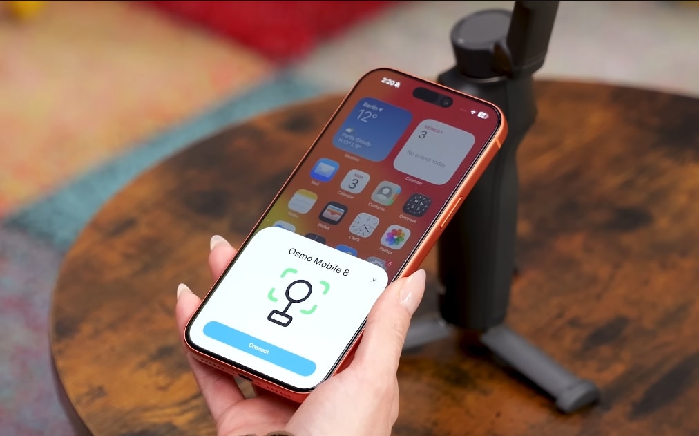 Osmo Mobile 8 có thể kết nối với iPhone không qua app