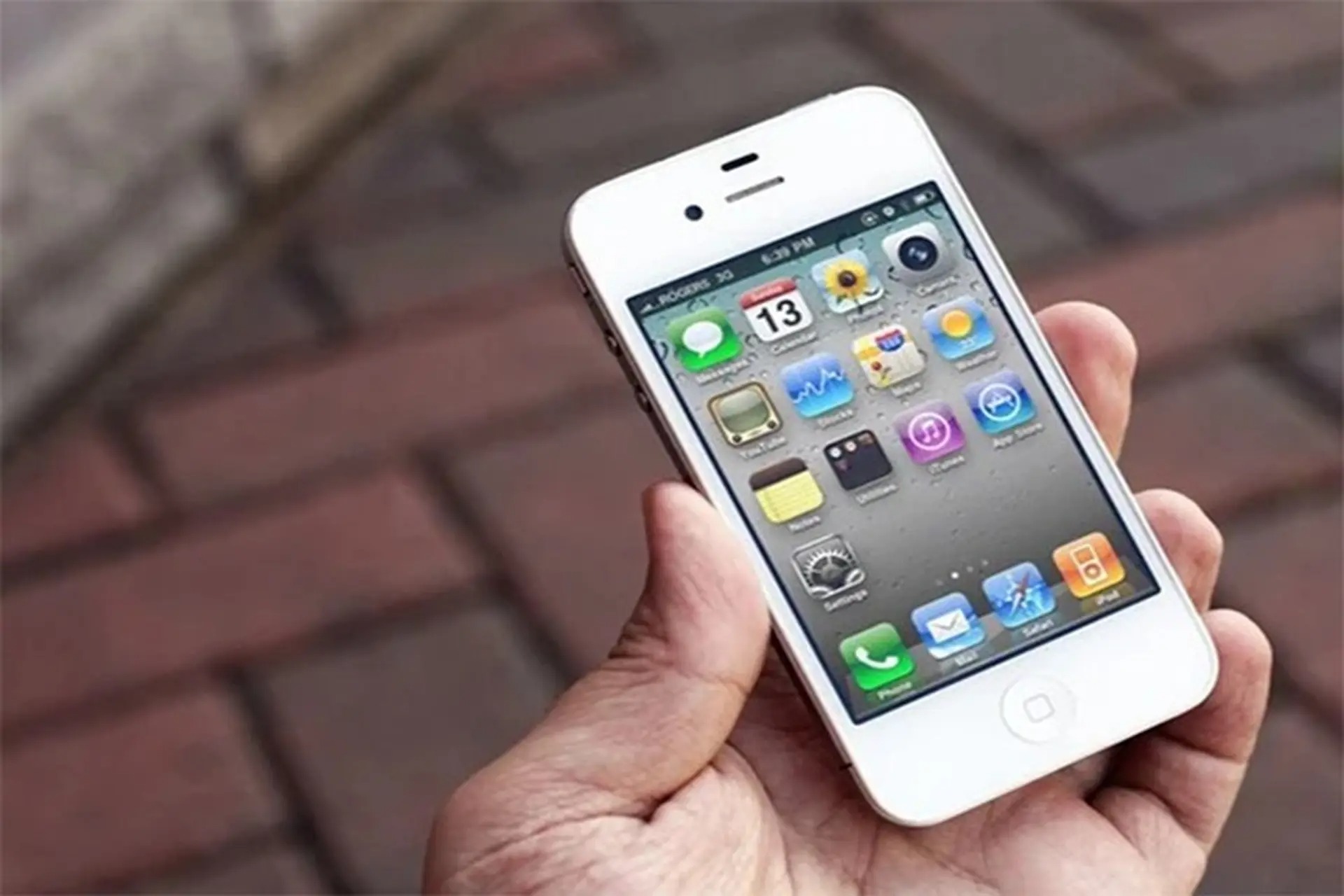 iPhone 4 được cải tiến hoàn toàn với cảm biến nâng cấp lên 5MP