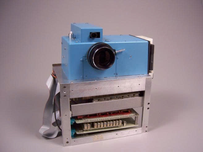 Máy ảnh kỹ thuật số Kodak (1975)