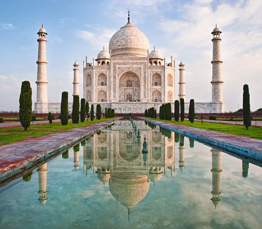 Đền thờ Taj Mahal xinh đẹp nằm ở thành phố Agra (Ấn Độ) là một thành tựu kiến ​​trúc phi thường của nhân loại