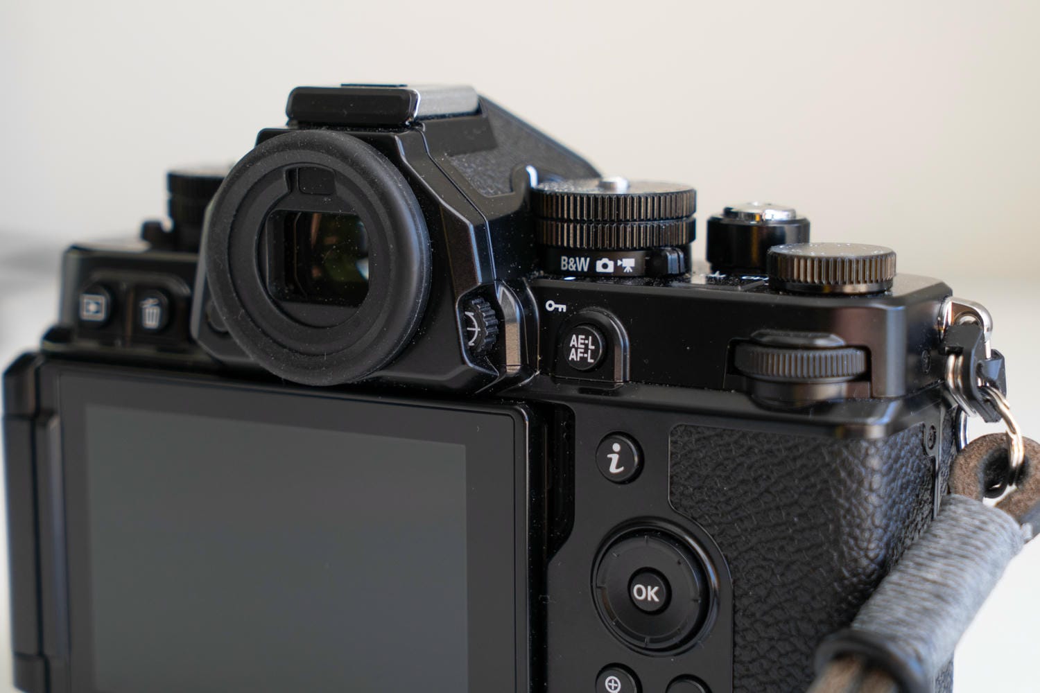 Điều chỉnh diopter để phù hợp với thị lực