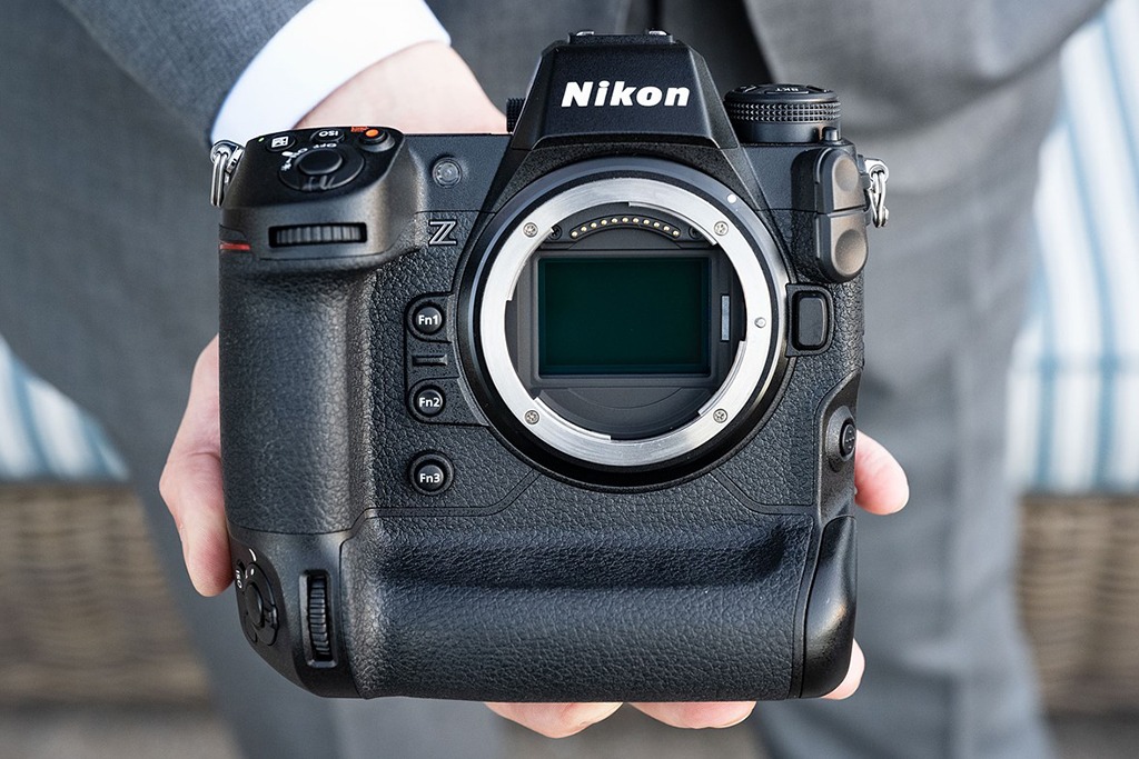 Cập nhật firmware 5.30 cho Nikon Z9 qua trung tâm tải xuống của Nikon