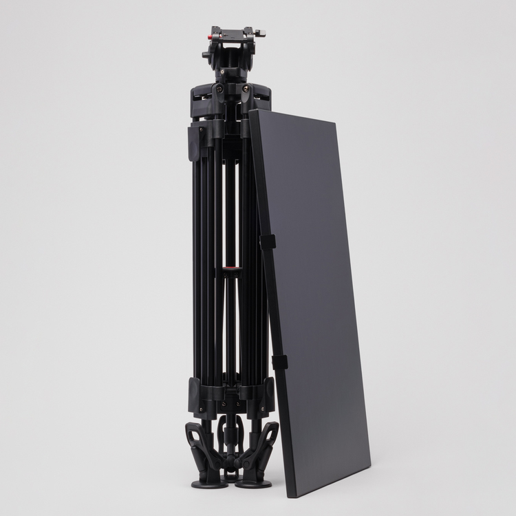 Tripod Standing Desk là mẫu bàn làm việc kết hợp chân máy