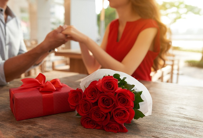 Tặng hoa nhân dịp 8/3