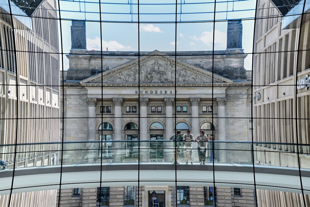 Biến dạng gối xuất hiện trên các ống kính zoom