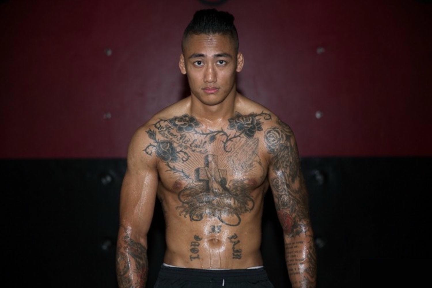 Đèn flash trực tiếp dễ khiến lộ khuyết điểm