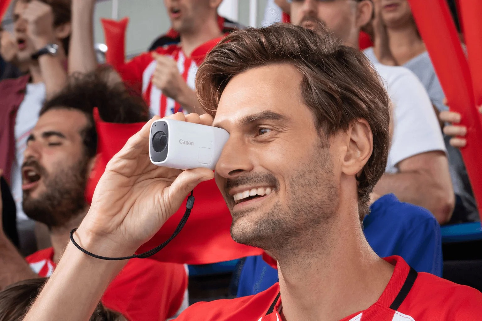 Trước đây, Canon đã từng cho ra mắt Canon XC10 vào năm 2015