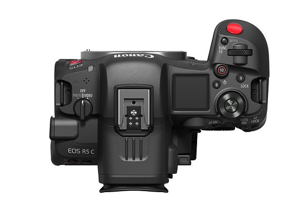 Canon EOS R5C còn trang bị nút chuyển đổi giữa chức năng chụp ảnh và quay video