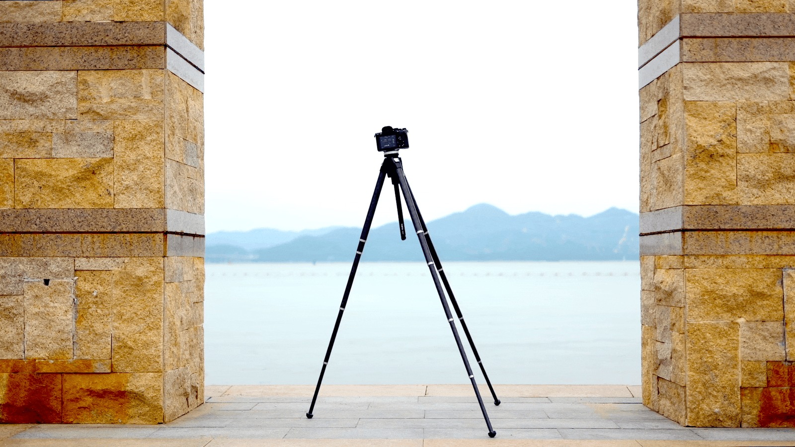chân máy Benro Theta tripod tự cân bằng 