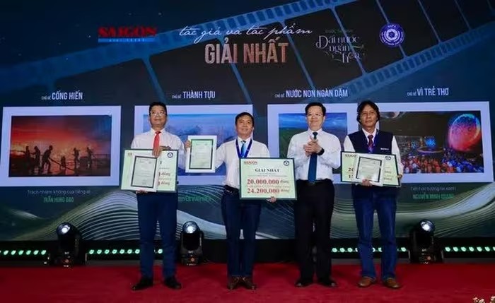 Cuộc thi ảnh Đất nước ngàn hoa