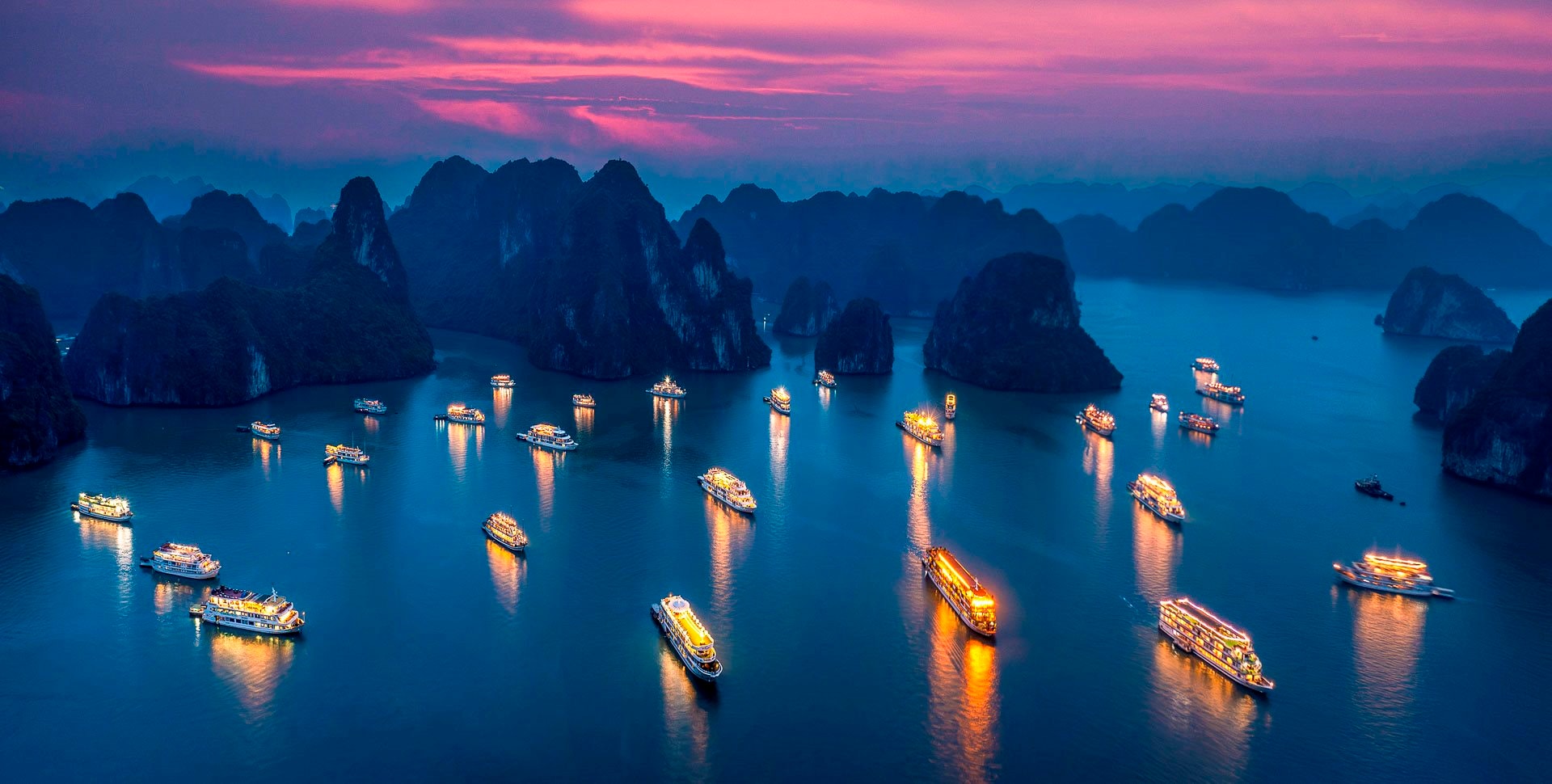 Đêm trên vịnh di sản