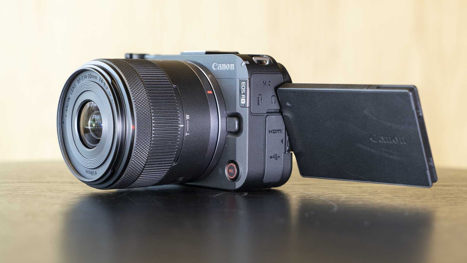 Đánh giá Canon R50 V: Thời gian hoạt động