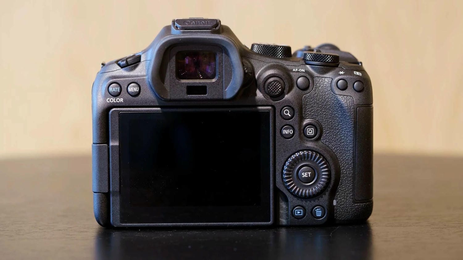 Kính ngắm điện tử có kích thước lớn 0.5 inch