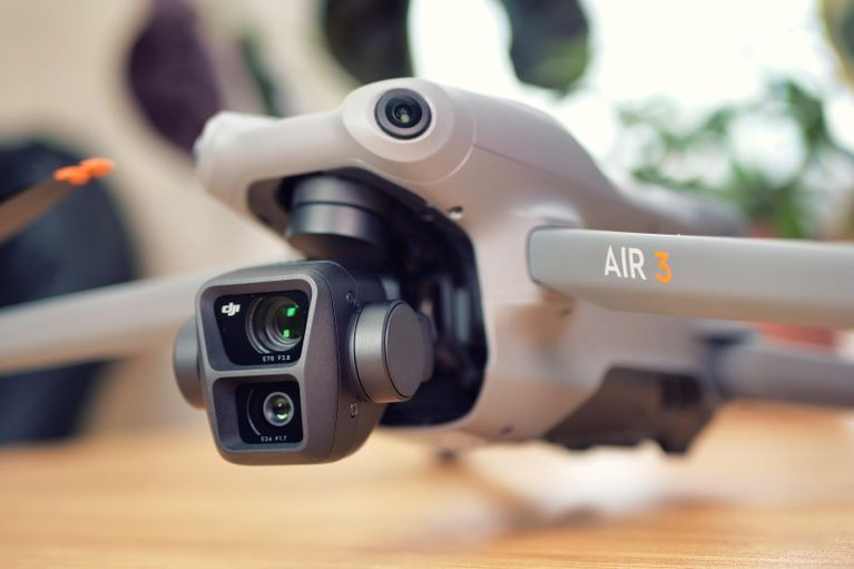 Hệ thống camera kép trên DJI Air 3